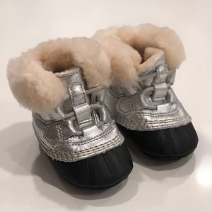 Sorel caribootie infant booties